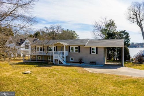 1510 Glebe Rd, Montross, VA 22520-4115