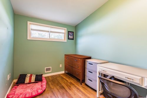 22 Strathmore Dr, Babylon NY  11703-3713 exterior