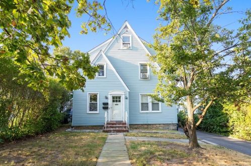 55 Puritan Ln, Stamford, CT 06906-1616