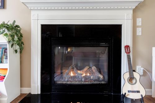 11 Lynwood Rd, Raymond NH  03077-1876 exterior