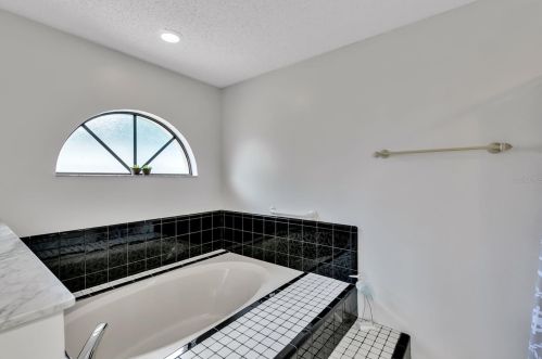 205 Lucerne Dr, De Bary FL  32713-3015 exterior