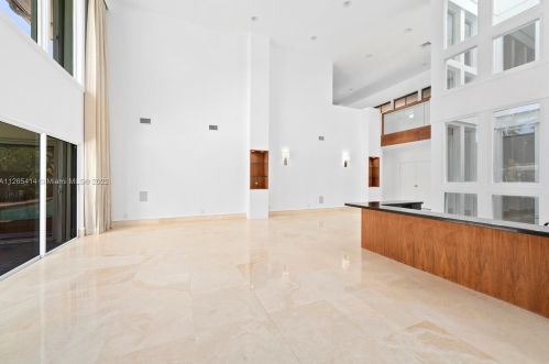 3051 35 St, Hollywood FL 33021-2627 exterior