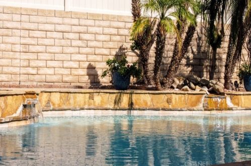 30416 Mallorca Pl, Santa Clarita CA  91384-4787 exterior