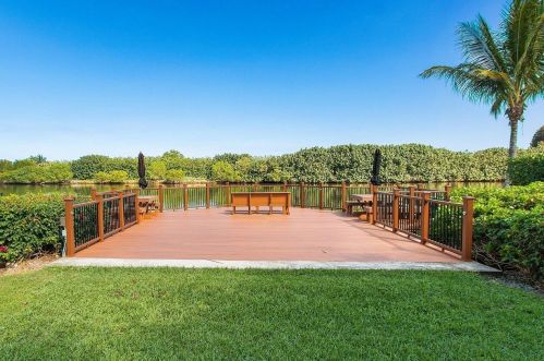 907 Kokomo Key Ln, Delray Beach FL  33483-6030 exterior