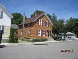 47 Allen St, Moosup, CT 06354-1432