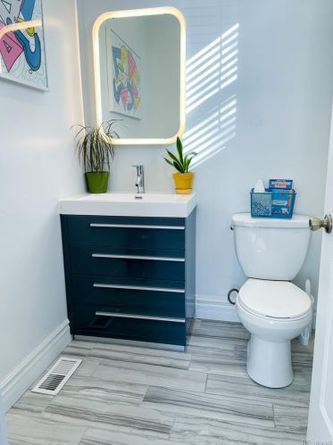 3420 Franklin St, Denver CO  80205-3959 exterior