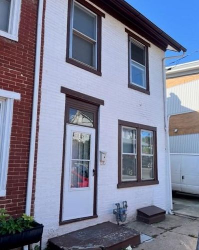 750 Front St, Catasauqua, PA 18032-2309