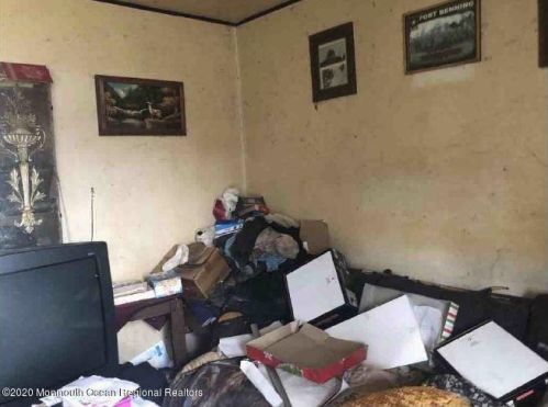 2992 Alabama Rd, Camden NJ  08104-2833 exterior