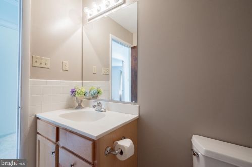 253 Pond Dr, Hockessin DE  19707-9241 exterior