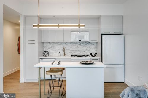 1101 Ludlow St, Philadelphia PA  19107-4222 exterior