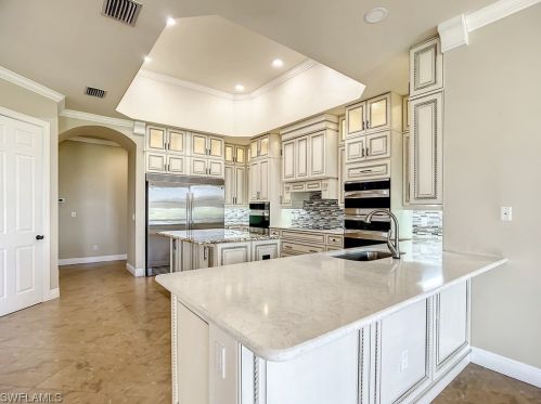 3510 15th Ter, Cape Coral FL  33993-4954 exterior