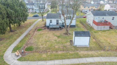 180 Woburn Farm Cir, Englewood OH  45322-3425 exterior