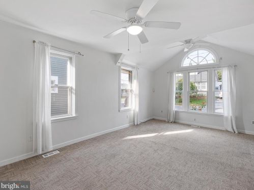 402 Ohio Ave, Wilmington, DE 19805-1019