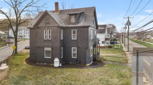 253 School St, Putnam CT  06260-2431 exterior