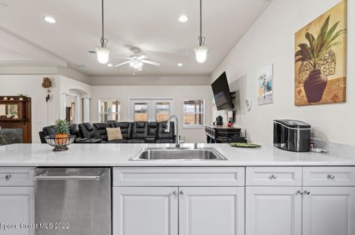 3949 Rolling Hill Dr, Titusville FL  32796-1107 exterior