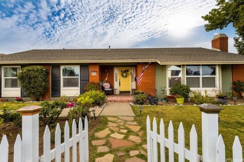 2717 Palmyra Ave, Orange CA 92869-4762 exterior