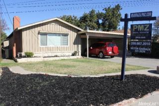 855 Flower St, Turlock CA  95380-4642 exterior