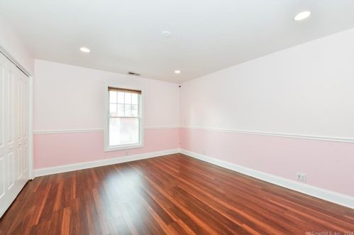 6 Nolan St, Norwalk CT  06850-2525 exterior