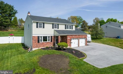 3005 Potshop Rd, Norristown, PA 19403-3818