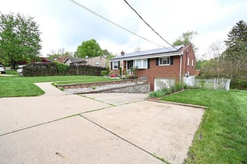 442 Torwood Ln, Pittsburgh, PA 15236-4252