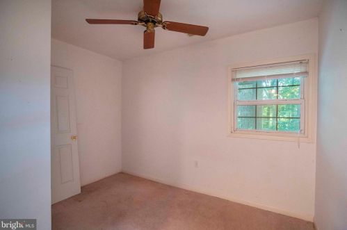 467 Freeze Rd, Linden VA  22642-5527 exterior