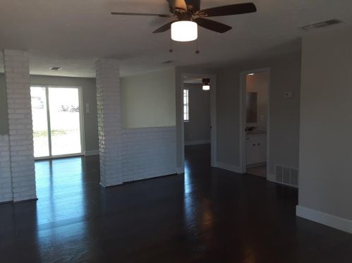 111 Karen St, Weatherford, TX 76088-9524