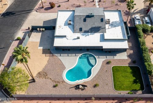 7702 Villa Theresa Dr, Glendale AZ 85308-8092 exterior