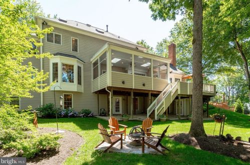 11406 Wild Bramble Way, Herndon VA  20194-1001 exterior