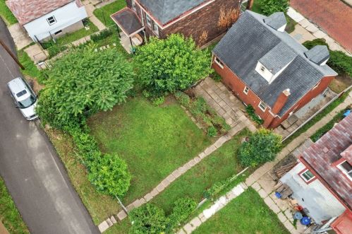 425 Fisher St, Pittsburgh PA 15210-3005 exterior