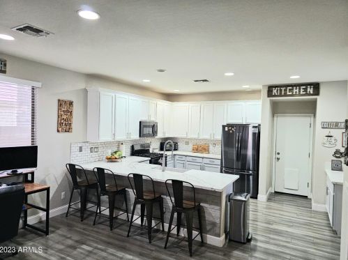 17615 Tasha Dr, Sun City AZ  85388-1770 exterior