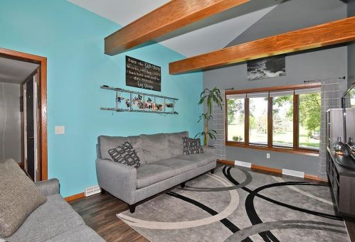 421 10th Ave, Faribault MN  55021-6433 exterior