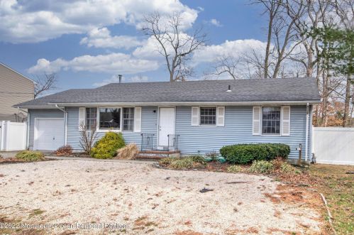 1311 Norwood St, Lacey NJ  08731-4105 exterior