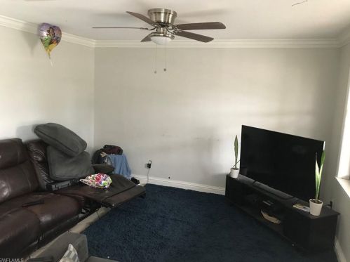 1939 45th St, Naples, FL 34116-5823
