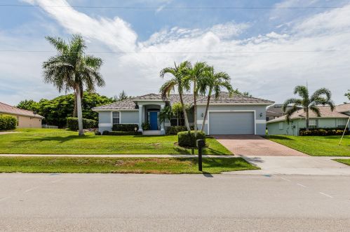 1772 Granada Dr, Marco Island, FL 34145-6730