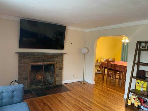 1941 Dutch Broadway, Floral Park, NY 11003-4244