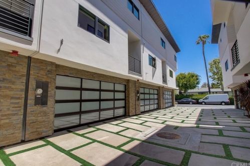 4809 Carpenter Ave, North Hollywood CA  91607-3204 exterior
