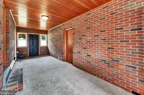 2345 Carlisle Pike, Hanover PA  17331-8777 exterior