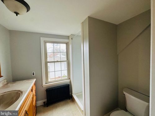 201 Sharpless Dr, Wilmington DE  19803-2507 exterior