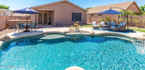 2546 Sunnyvale Ave, Gilbert AZ  85295-2066 exterior