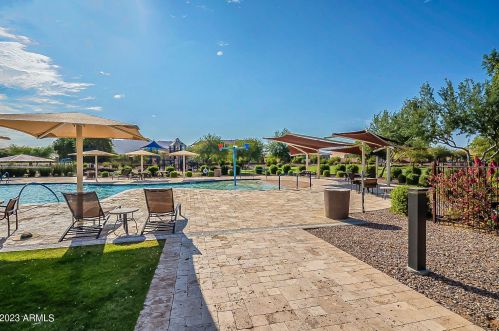 2015 Lindrick Dr, Gilbert AZ 85298-7421 exterior