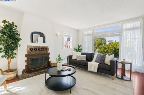 1532 69 Ave, Oakland CA  94621-3424 exterior