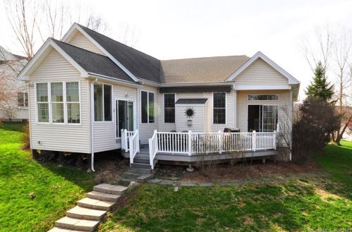 53 Vista Way, Bloomfield, CT 06002-5014