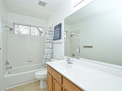 10208 Beard Ave, Austin TX 78748-3956 exterior