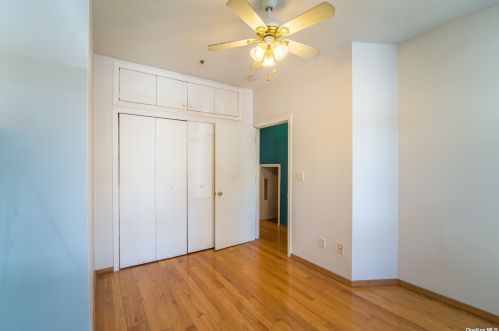 21-24 45th Ave, Long Island City, NY 11101-0070