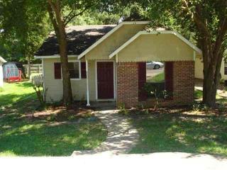 32 Oak Forest Pl, North Little Rock, AR 72113-6817