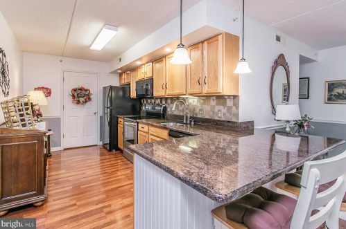 124 Brandon Rd, Norristown PA  19403-3394 exterior