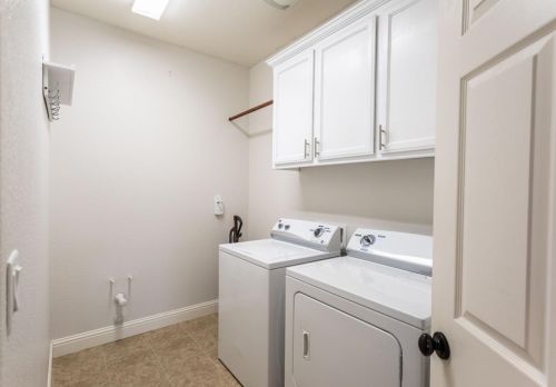 4284 Borderlands Dr, Rancho Cordova CA 95742-7754 exterior