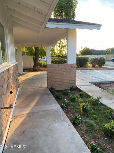 743 Ivanhoe St, Chandler, AZ 85225-3990
