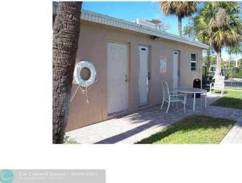 2309 Federal Hwy, Boynton Beach FL  33435-7749 exterior