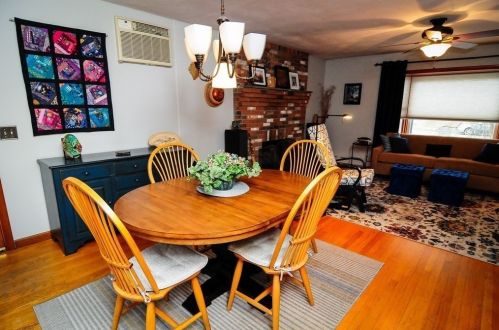 90 Woodcrest Rd, Springfield MA 01129-2116 exterior